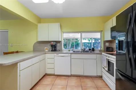 11023 SW 124th Road Miami FL 33176