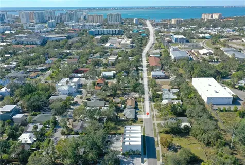 1744 10th Street Sarasota FL 34236