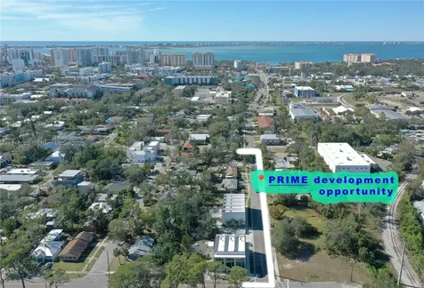 1744 10th Street Sarasota FL 34236