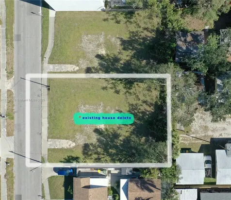 1744 10th Street Sarasota FL 34236