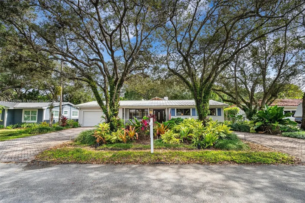 7825 SW 53rd Court Miami FL 33143