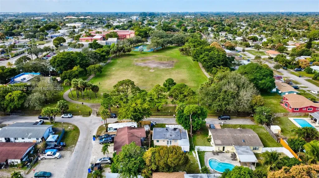 1240 SW 32nd Avenue Fort Lauderdale FL 33312