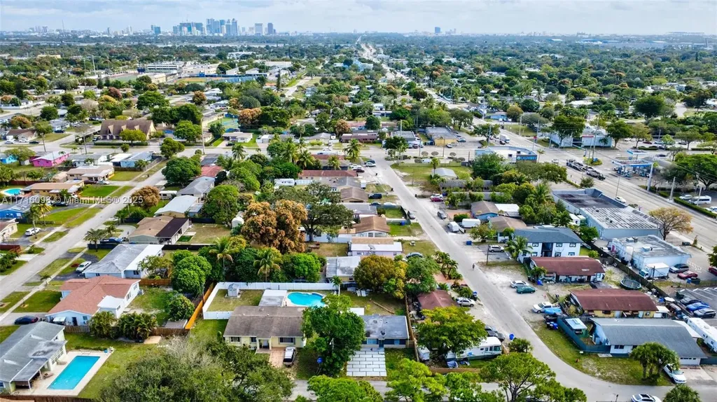 1240 SW 32nd Avenue Fort Lauderdale FL 33312