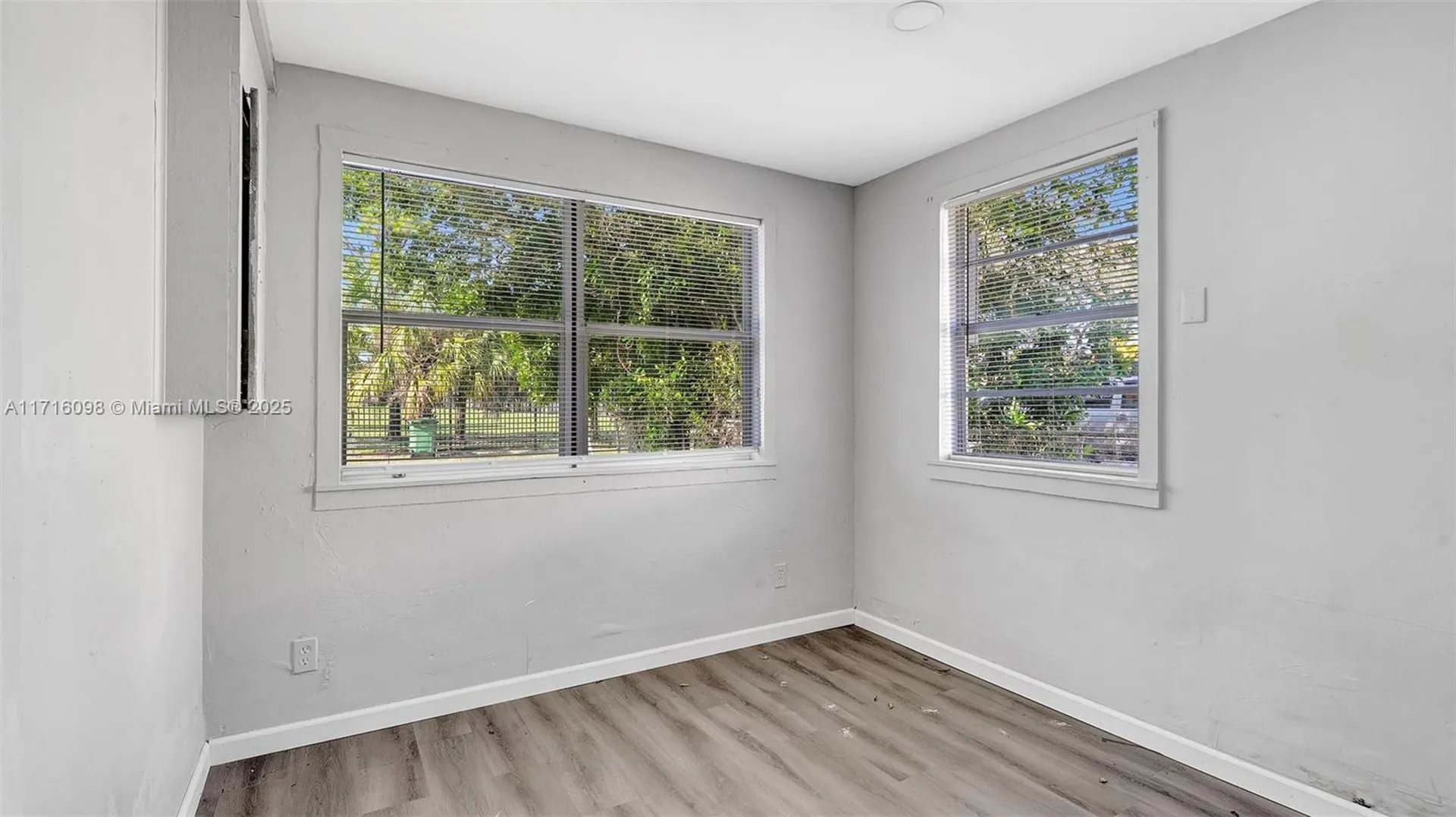 1240 SW 32nd Avenue Fort Lauderdale FL 33312