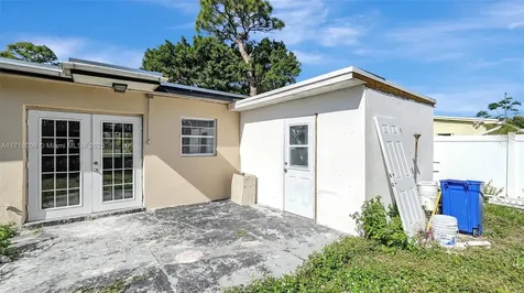 1240 SW 32nd Avenue Fort Lauderdale FL 33312