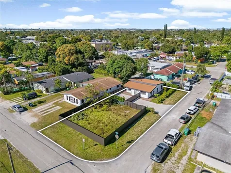 9200 NW 30th Court Miami FL 33147