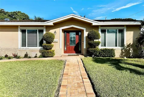 6901 NW 12th Street Plantation FL 33313