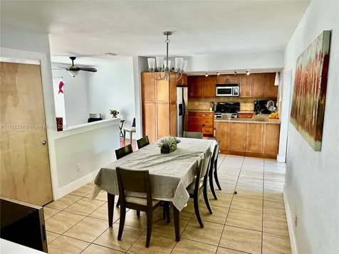 6901 NW 12th Street Plantation FL 33313