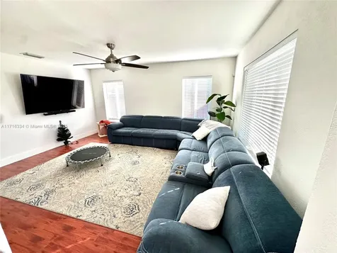 6901 NW 12th Street Plantation FL 33313
