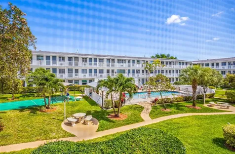 15610 NE 6th Avenue Miami FL 33162