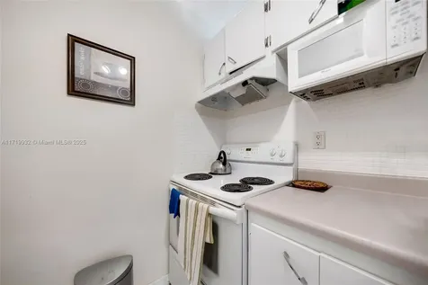 15610 NE 6th Avenue Miami FL 33162
