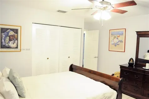 5118 SW 153rd Place N Miami FL 33185