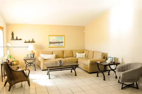 5118 SW 153rd Place N Miami FL 33185