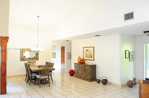 5118 SW 153rd Place N Miami FL 33185