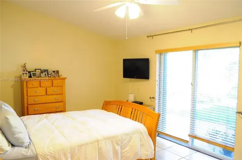 5118 SW 153rd Place N Miami FL 33185