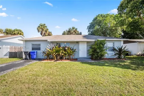 604 SW 76th Terrace North Lauderdale FL 33068