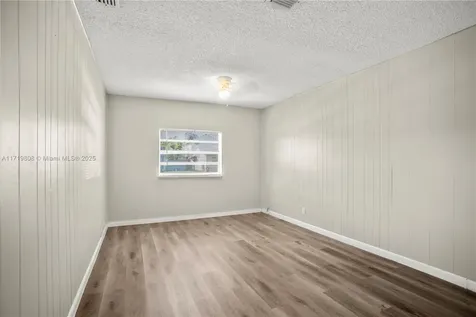 604 SW 76th Terrace North Lauderdale FL 33068