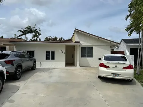 2021 SW 105th Court Miami FL 33165