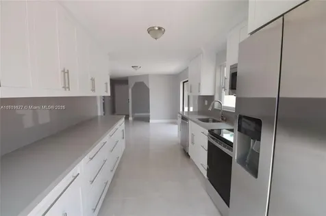 2021 SW 105th Court Miami FL 33165