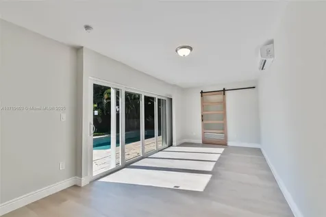 1537 NW 6th Avenue Fort Lauderdale FL 33311