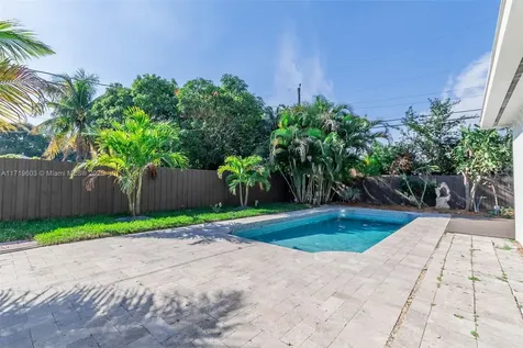 1537 NW 6th Avenue Fort Lauderdale FL 33311