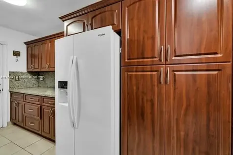 949 W 79th Street Hialeah FL 33014