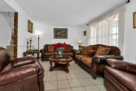 949 W 79th Street Hialeah FL 33014