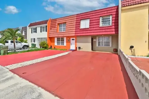 949 W 79th Street Hialeah FL 33014