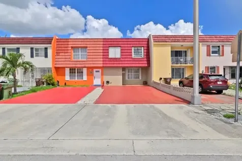 949 W 79th Street Hialeah FL 33014