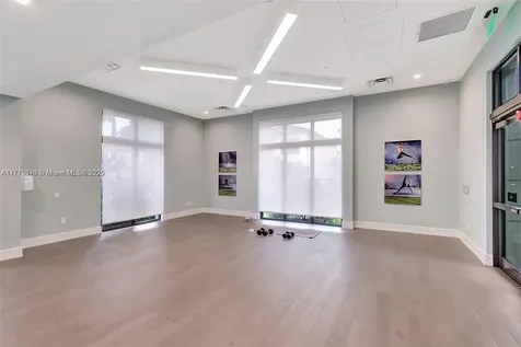 8261 NW 48th Terrace Doral FL 33166-5691