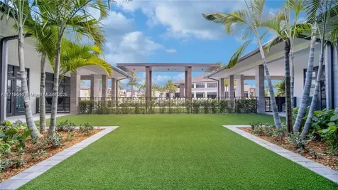 8261 NW 48th Terrace Doral FL 33166-5691
