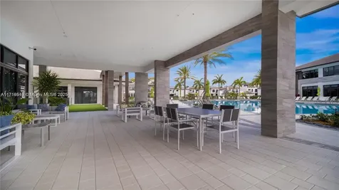 8261 NW 48th Terrace Doral FL 33166-5691
