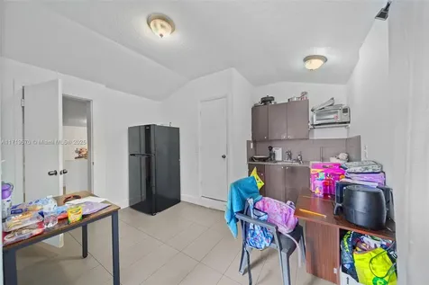 2286 NW 35th Street Miami FL 33142
