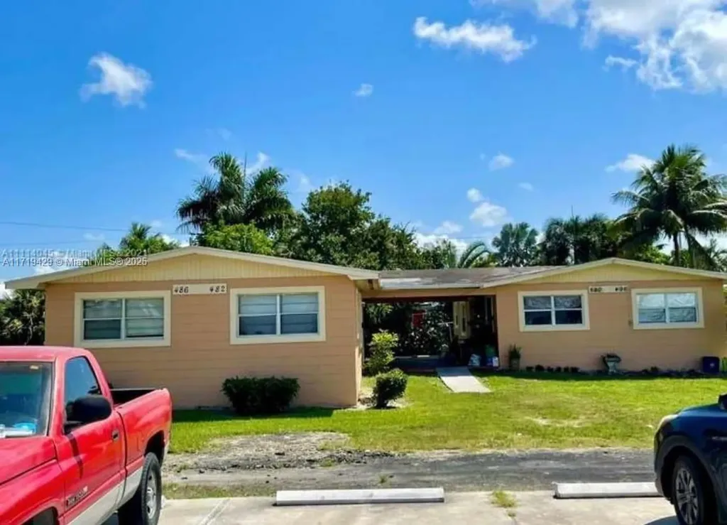 460 Cypress Avenue Pahokee FL 33476