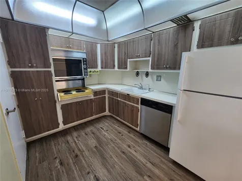 300 Bayview Drive Sunny Isles Beach FL 33160