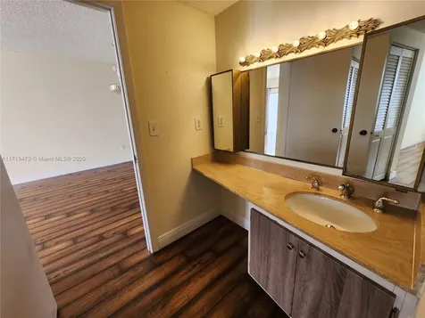 300 Bayview Drive Sunny Isles Beach FL 33160