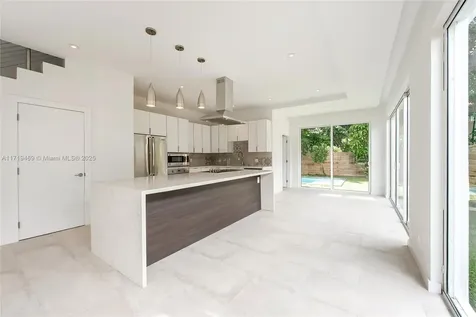 2910 Virginia Street Miami FL 33133