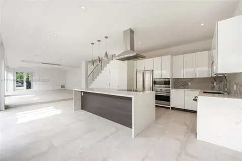 2910 Virginia Street Miami FL 33133