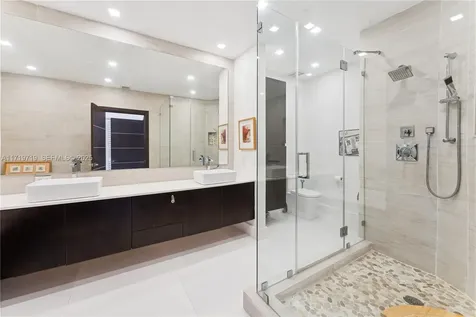 3700 Island Boulevard Aventura FL 33160