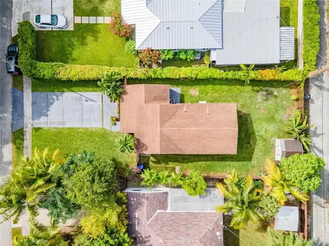 2023 NE 180th Street North Miami Beach FL 33162