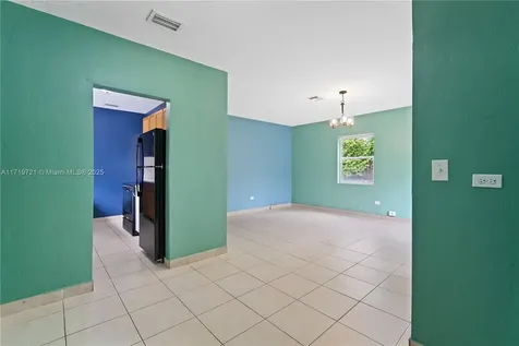 2023 NE 180th Street North Miami Beach FL 33162