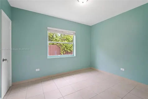 2023 NE 180th Street North Miami Beach FL 33162