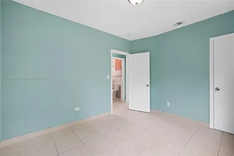 2023 NE 180th Street North Miami Beach FL 33162