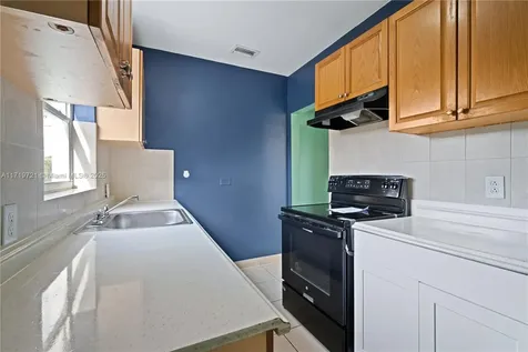 2023 NE 180th Street North Miami Beach FL 33162