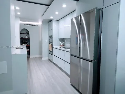 2655 Collins Avenue Miami Beach FL 33140