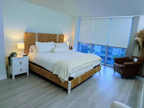 2655 Collins Avenue Miami Beach FL 33140