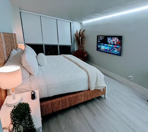 2655 Collins Avenue Miami Beach FL 33140