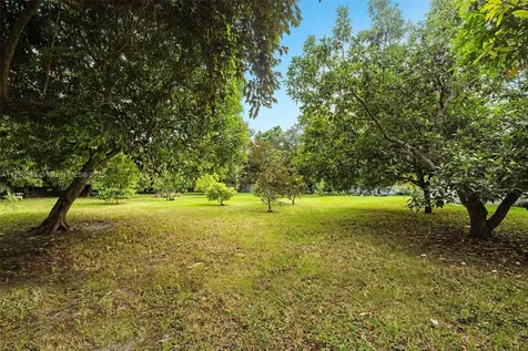 8390 SW 94th Street Miami FL 33156