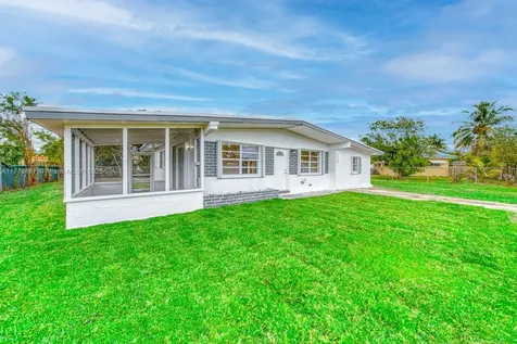 26900 SW 143rd Court Homestead FL 33032