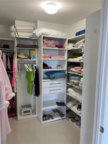 16001 Collins Avenue Sunny Isles Beach FL 33160